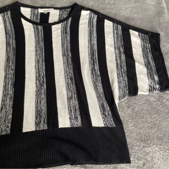 Suspicious Lines Womens Sweater Top Size 3X - Picture 4 of 6